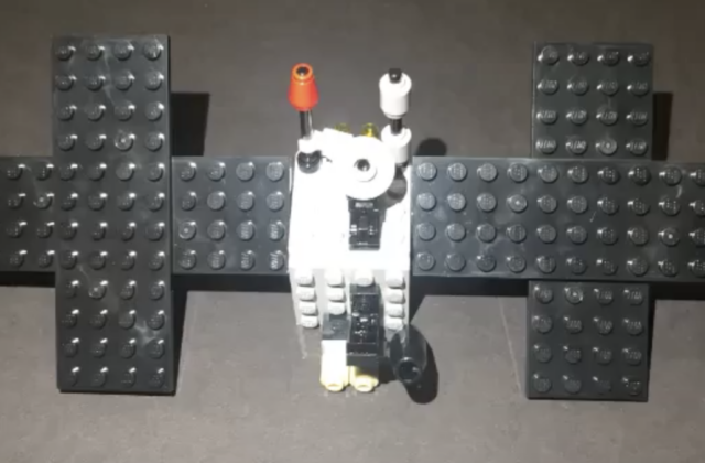 A LEGO model of Psyche the spacecraft