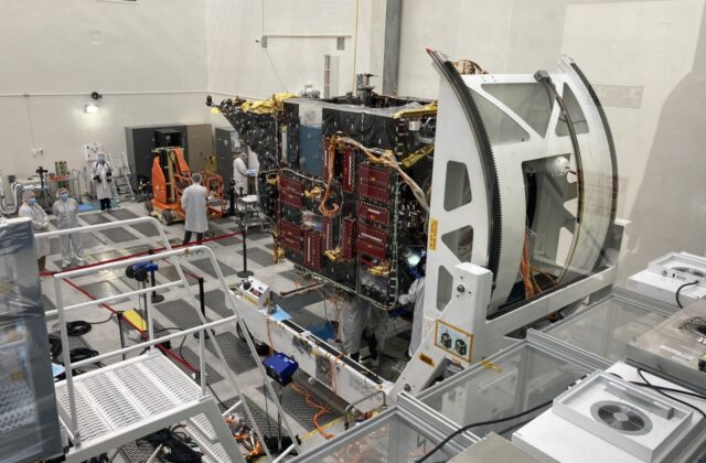 The Psyche spacecraft sits in a clean room at JPL.